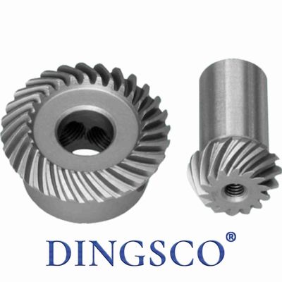 Wysokowydajny, smarowany, spiralny, 41-igłowy, cylindryczny, stebnujący mechanizm szyjący
